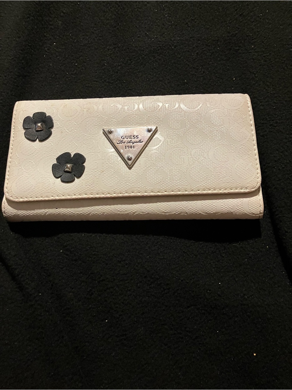 GUESS Los Angeles White Monogram Trifold Wallet 3D Flowers As-Is